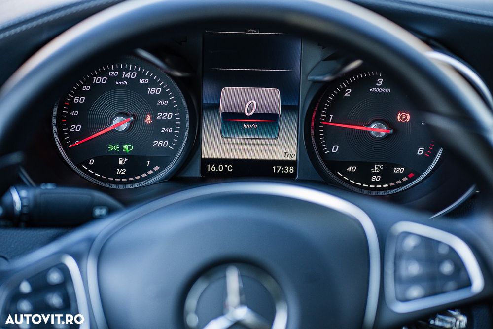 Mercedes-Benz C - 24