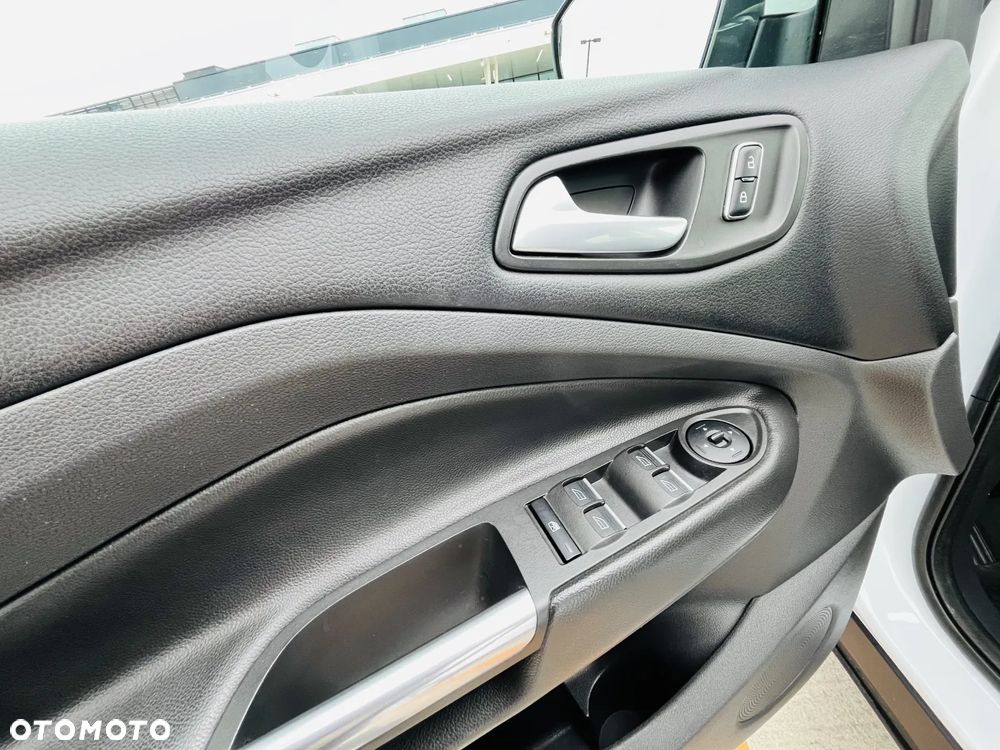 Ford Kuga 1.5 EcoBoost 2x4 Trend - 13