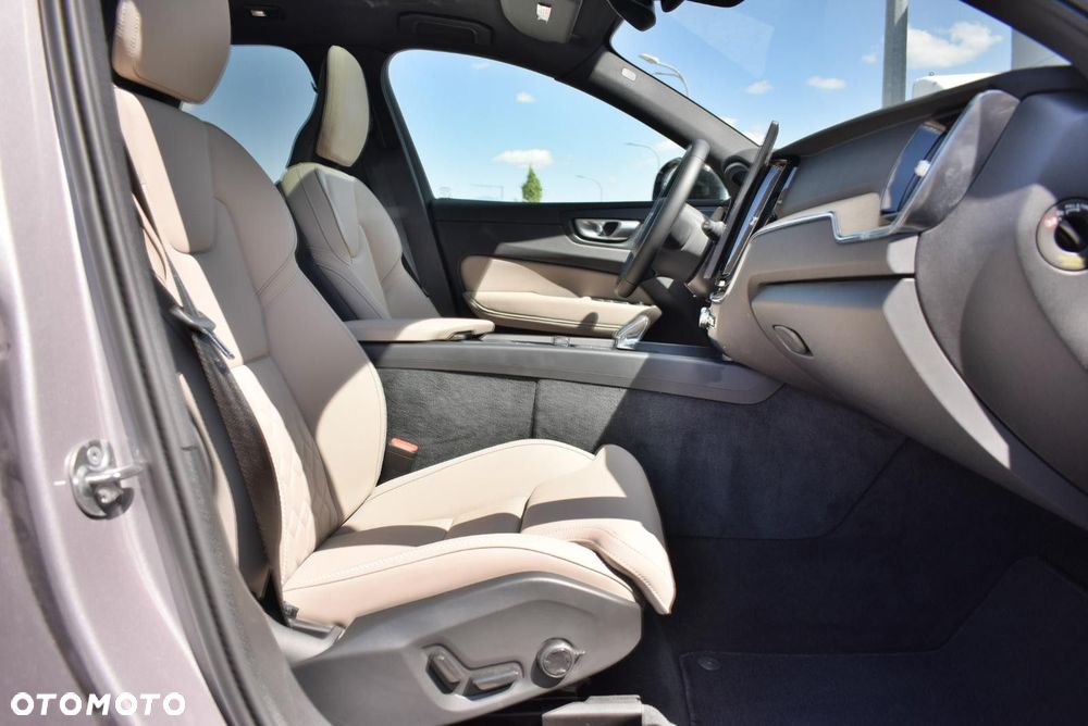 Volvo XC 60 - 24