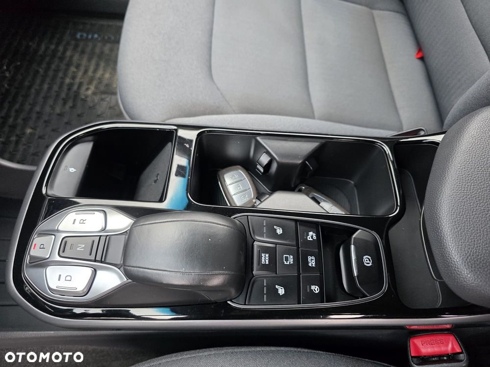 Hyundai IONIQ - 18