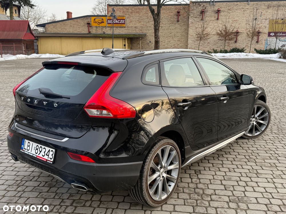 Volvo V40 Cross Country D3 Momentum - 9
