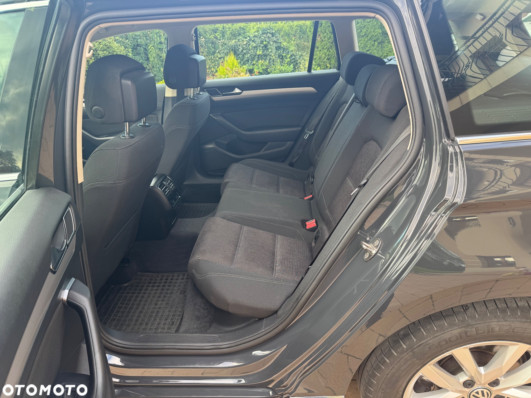 Volkswagen Passat 2.0 TDI BMT Highline - 13