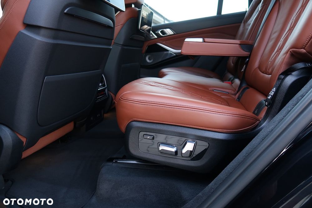 BMW X7 M50d sport - 21