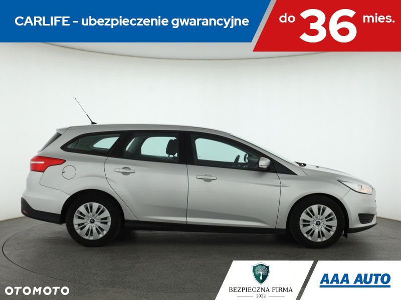 Ford Focus SW - 8