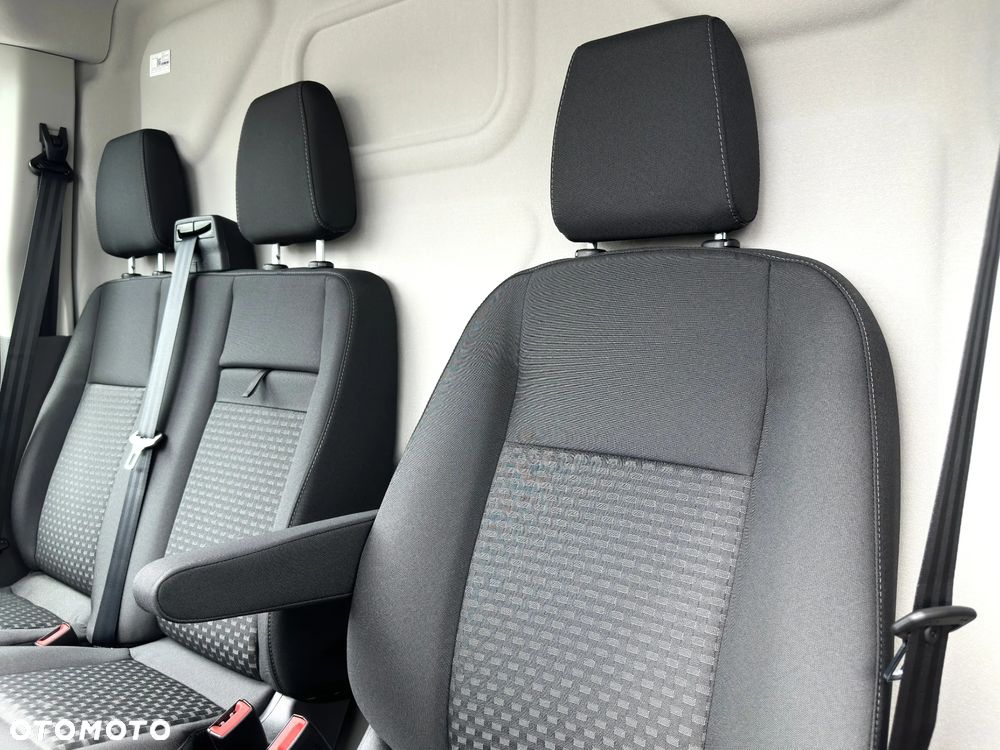 Ford Transit - 24