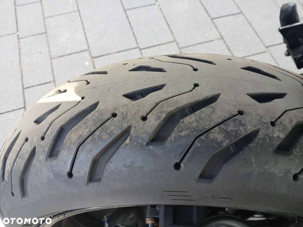 Suzuki GSX 1000 - 7