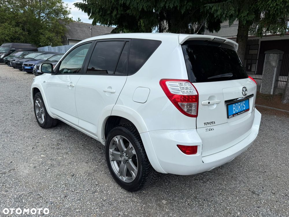 Toyota RAV4 2.2 D-4D 4x4 Automatik Executive - 4