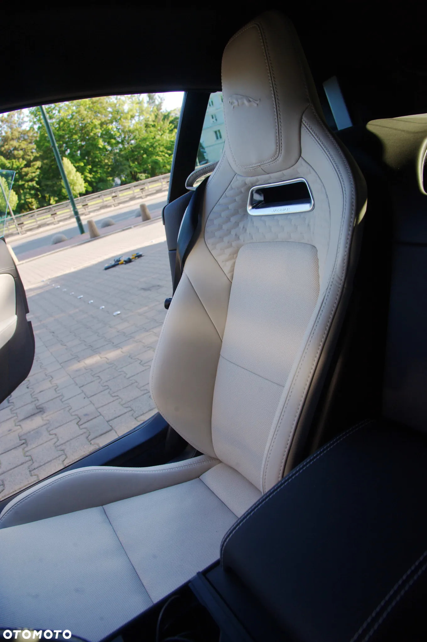 Jaguar F-Type 5.0 V8 S/C 75 - 39