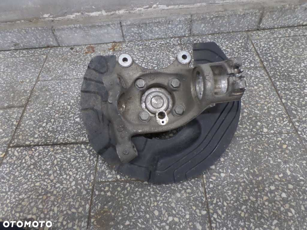BMW 3 E90 E92 M3 4.0 V8 PIASTA ZWROTNICA PRZOD LEWA 2283435 31212283435 - 3