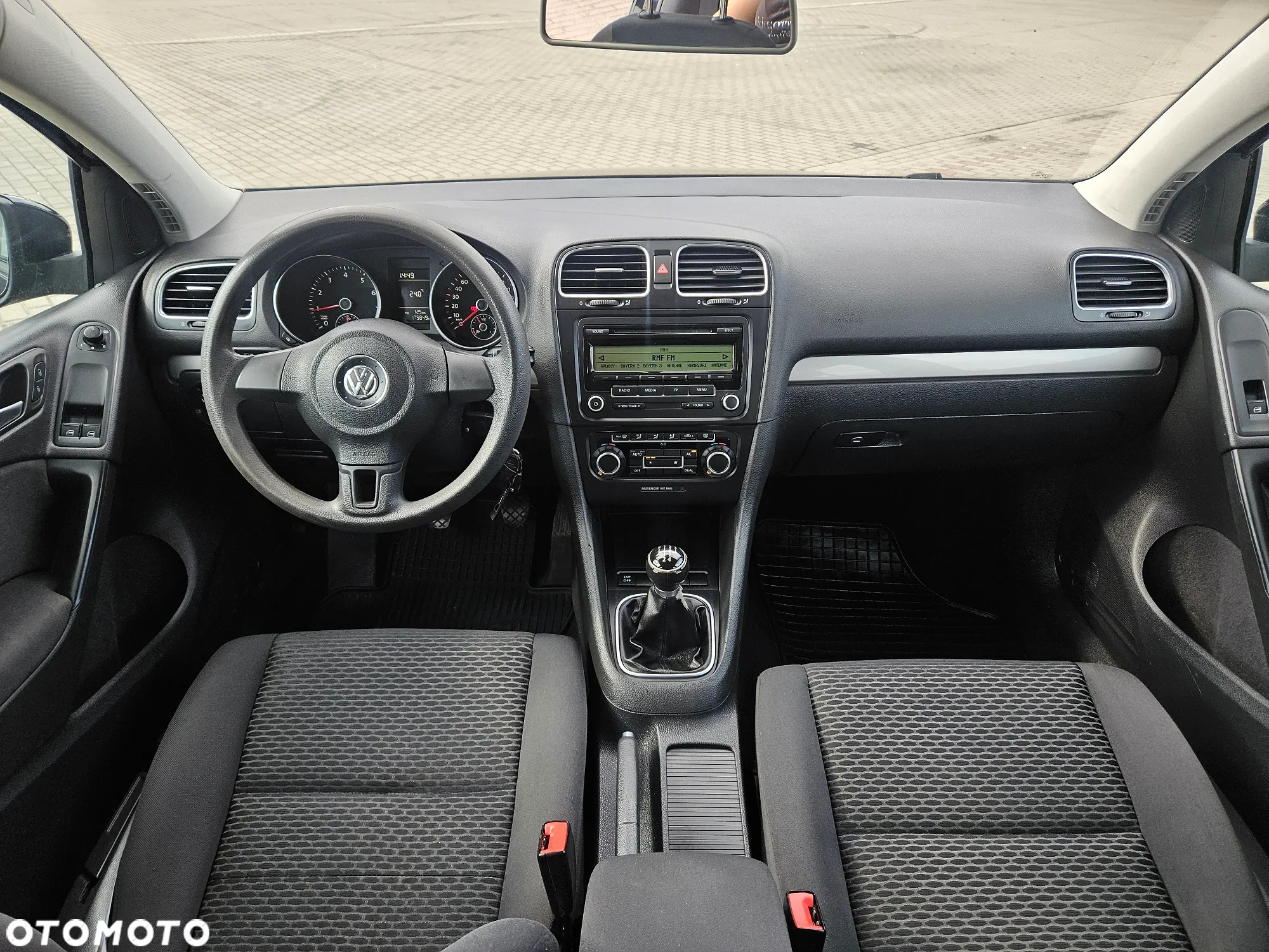 Volkswagen Golf 1.6 Comfortline - 11