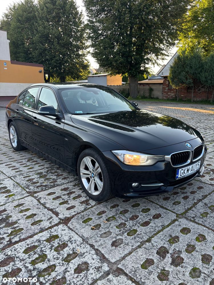 BMW Seria 3 320d Sport Line - 19