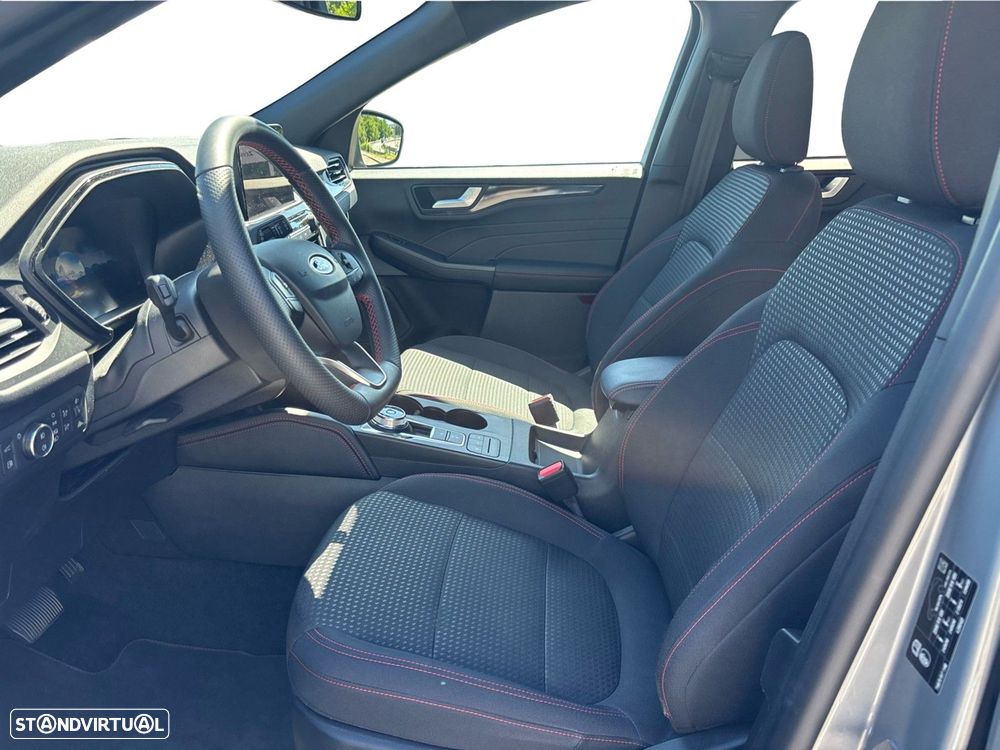 Ford Kuga - 12