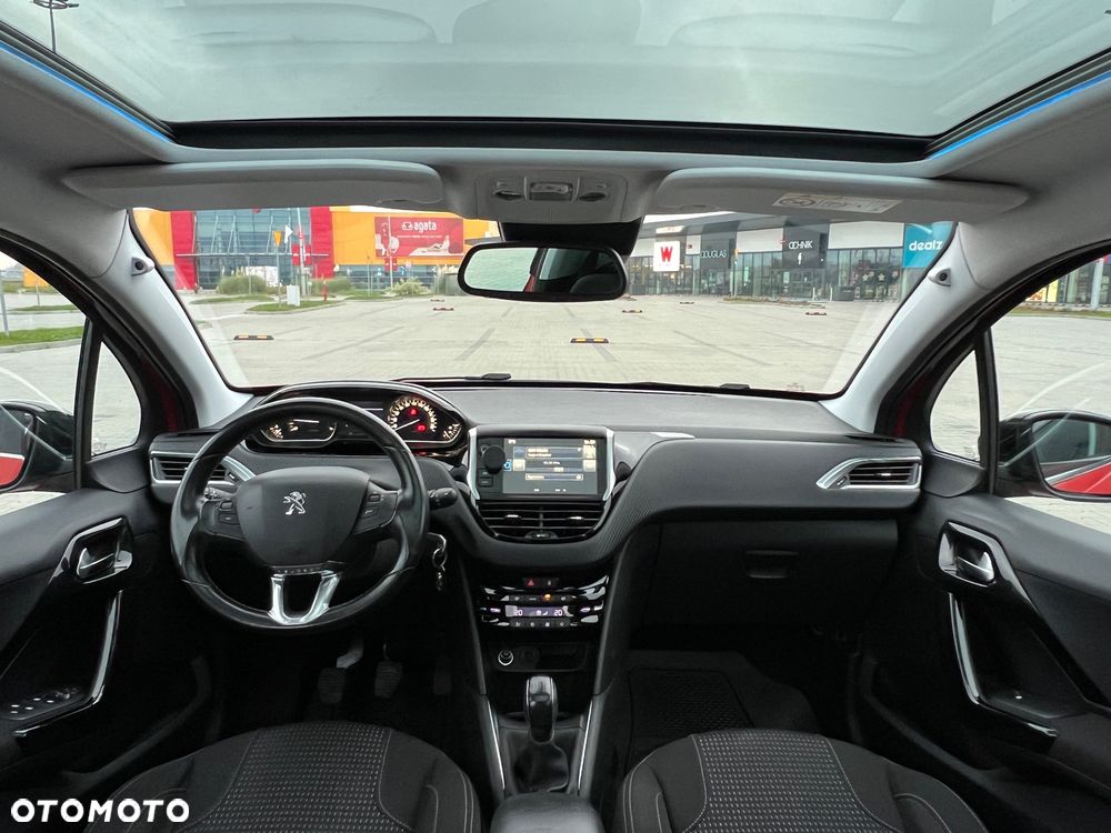 Peugeot 208 - 6