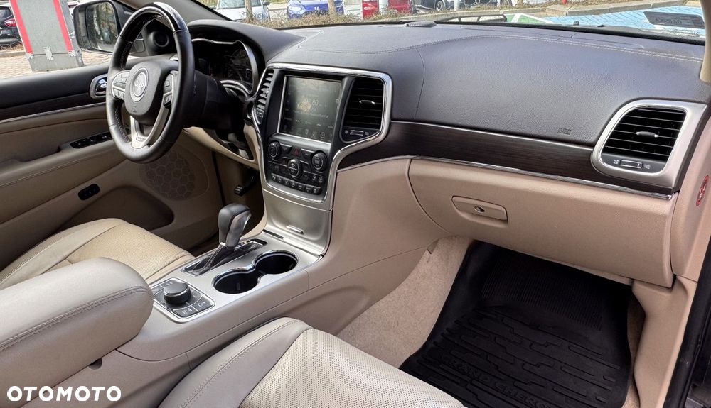 Jeep Grand Cherokee - 9