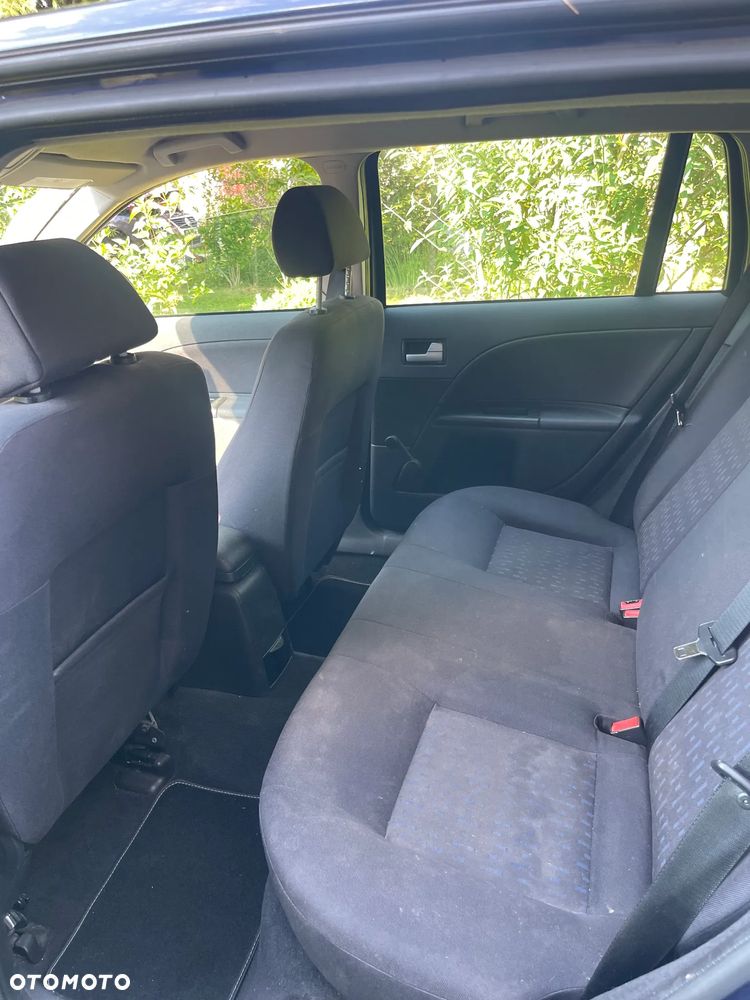 Ford Mondeo 1.8 Trend - 9
