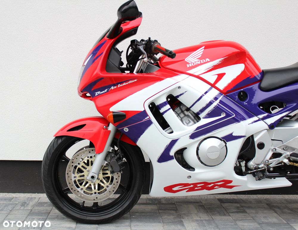 Honda CBR - 7