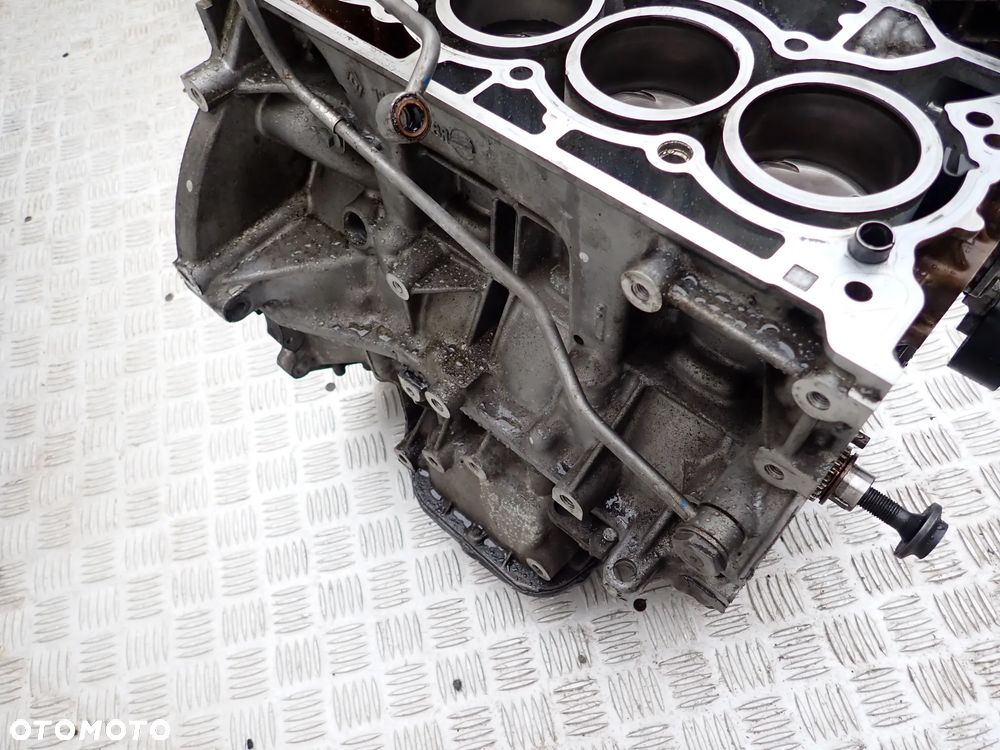 SILNIK GOŁY SŁUPEK   NISSAN JUKE  HRA2 29140 - 5