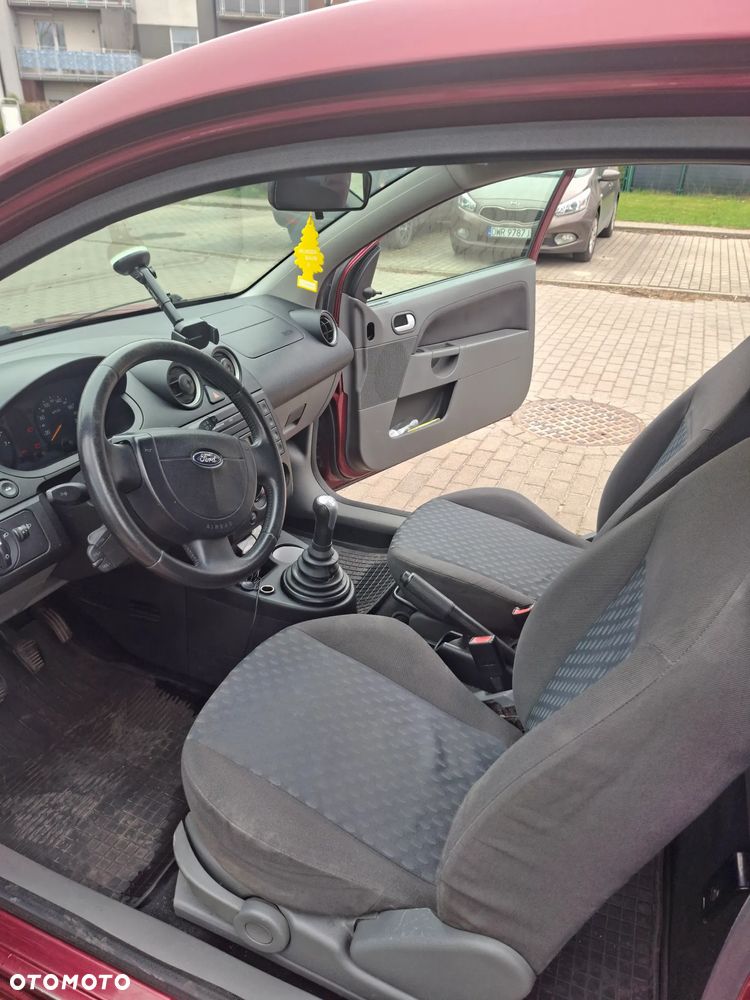 Ford Fiesta - 10