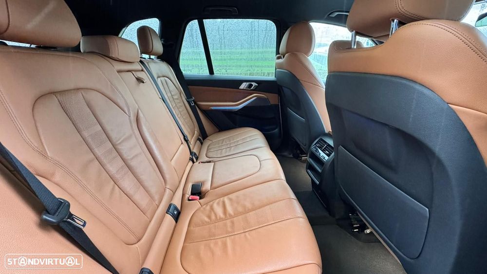 BMW X5 45 e xDrive Pack M - 11