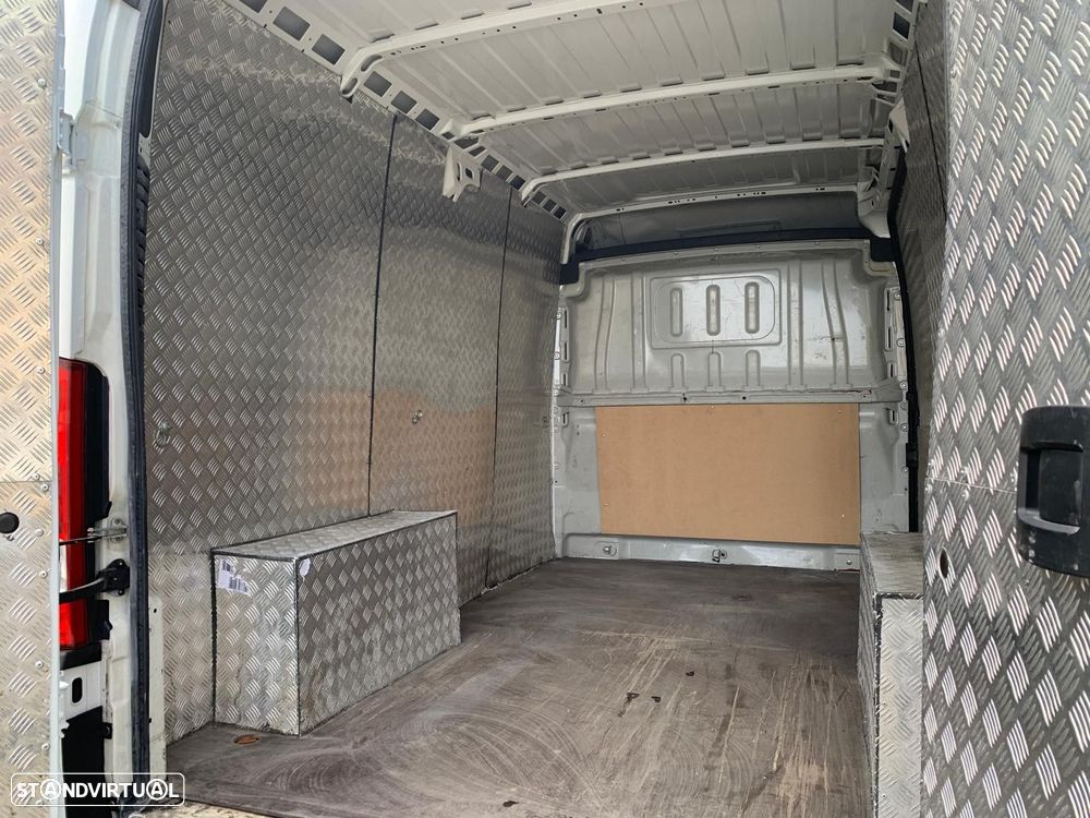 Peugeot Boxer 2.2 BlueHDi 330 L2H1 Premium - 9