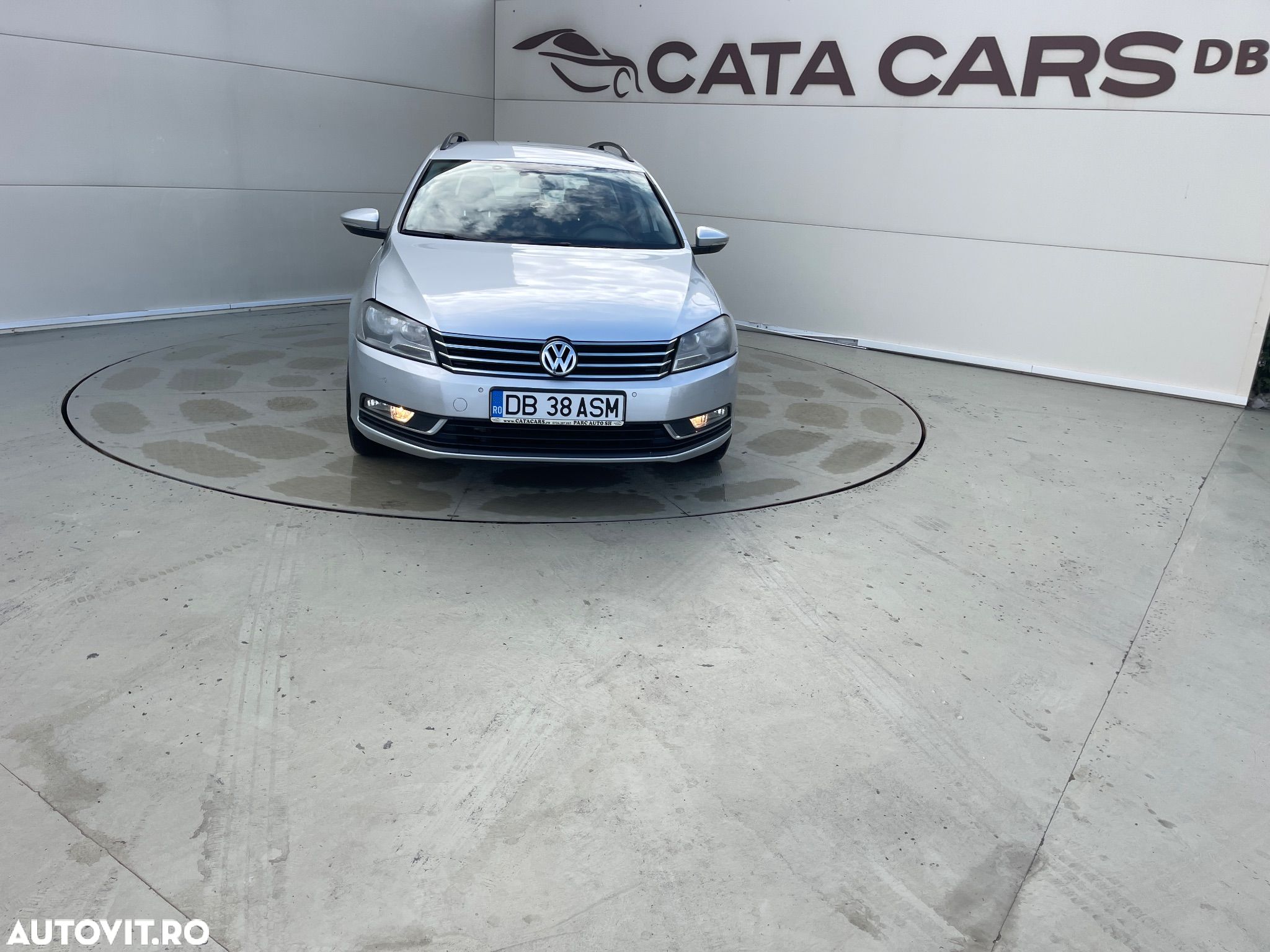 Volkswagen Passat 2.0 TDI BlueMotion Tehnology DSG Trendline - 1