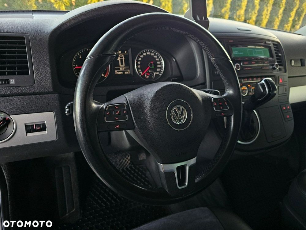 Volkswagen Multivan - 14