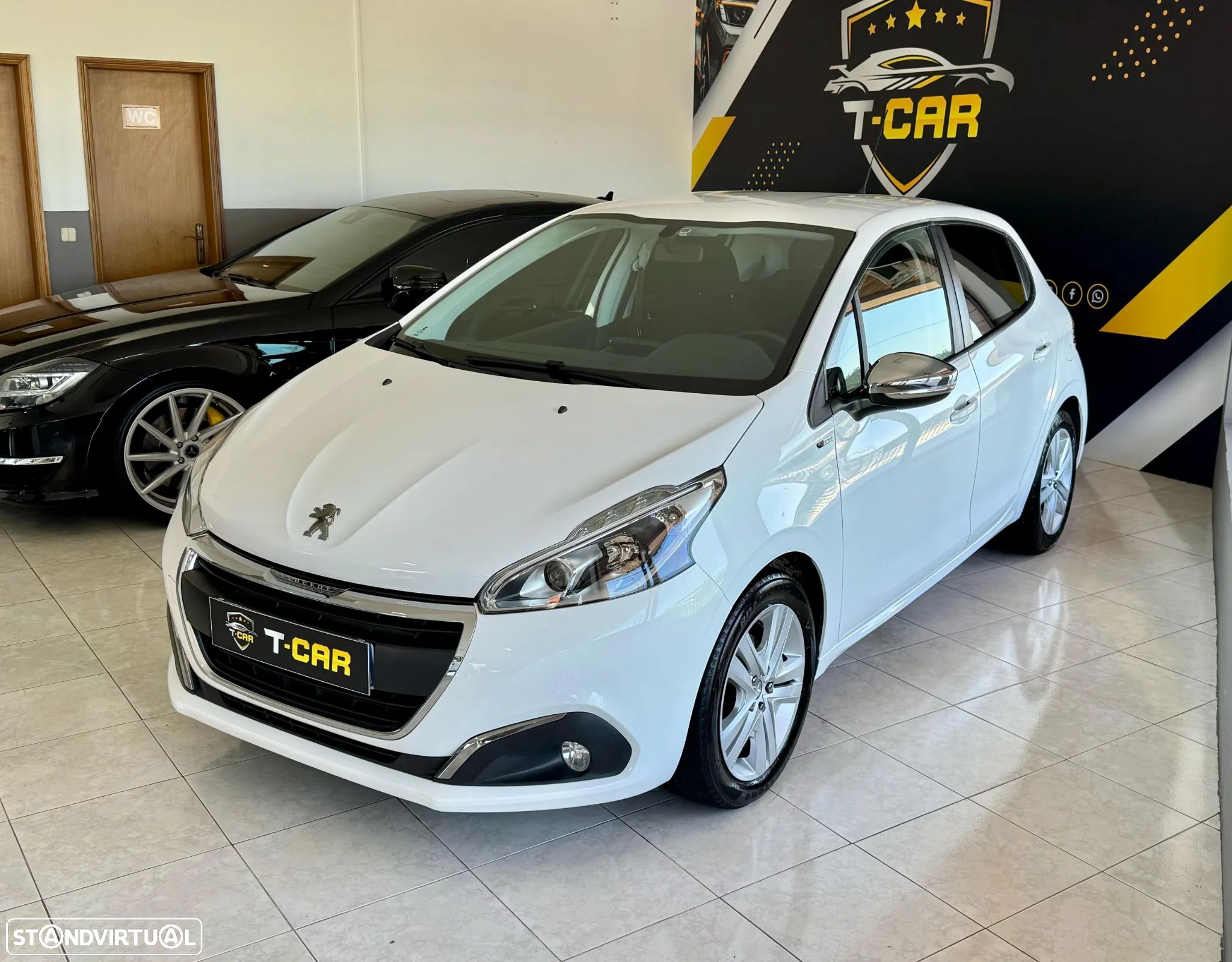 Peugeot 208 1.2 PureTech Style - 1