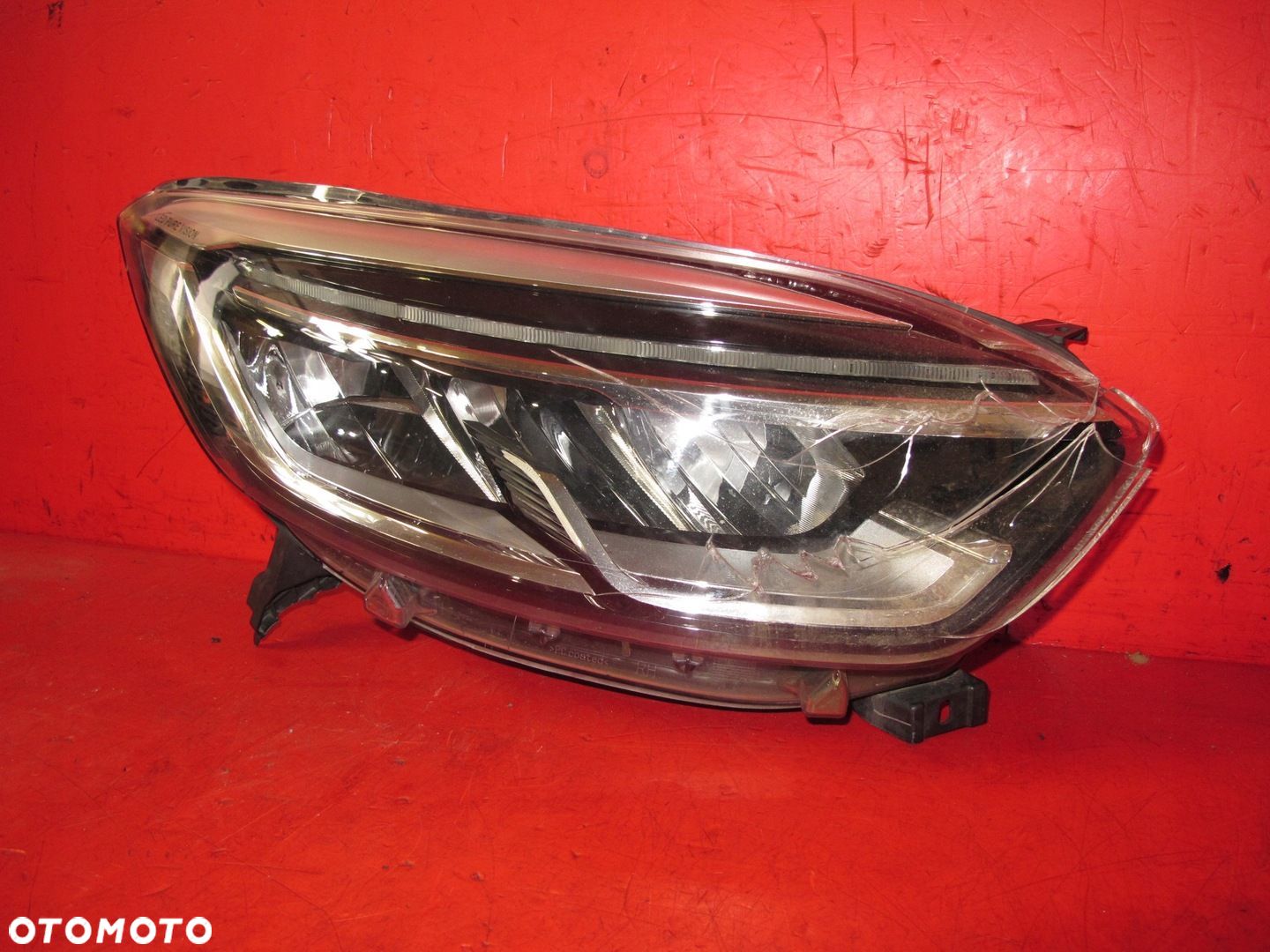 RENAULT CAPTUR LAMPA REFLEKTOR LED PRAWA PRZÓD EU - 1