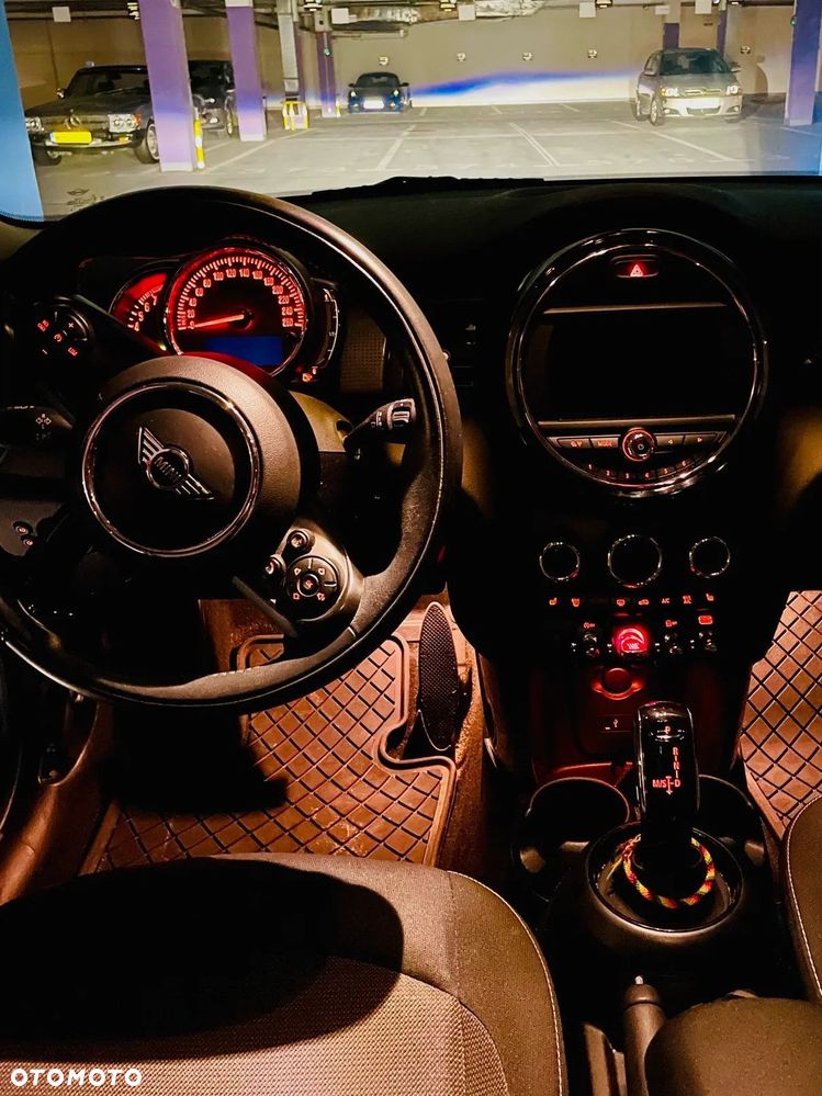 MINI Cooper Standard - 17