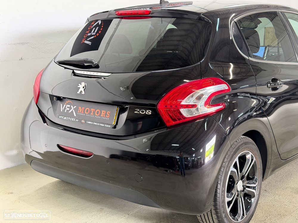 Peugeot 208 1.4 VTi Allure - 17