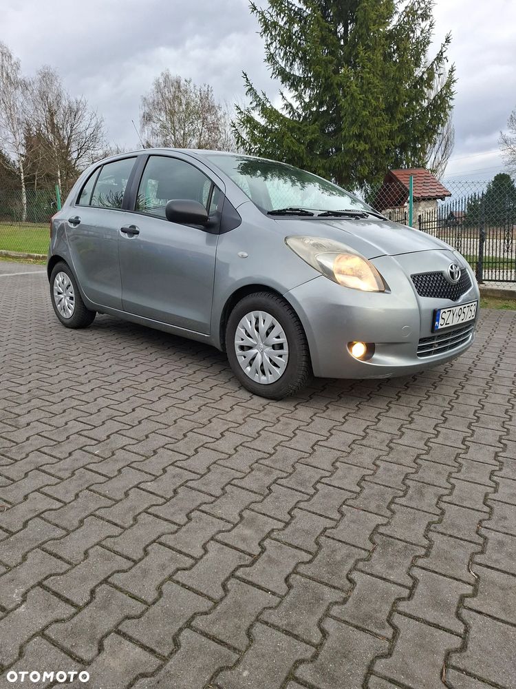 Toyota Yaris - 2