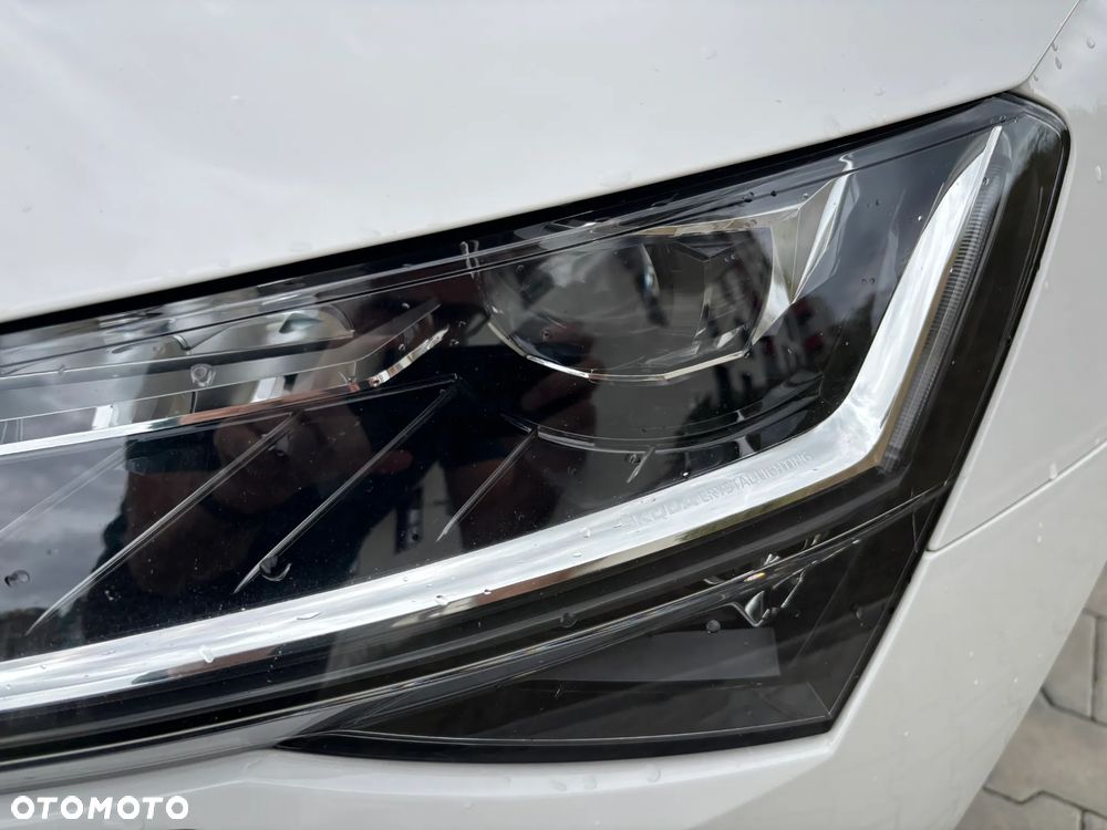 Skoda Superb 2.0 TDI SCR Ambition - 10
