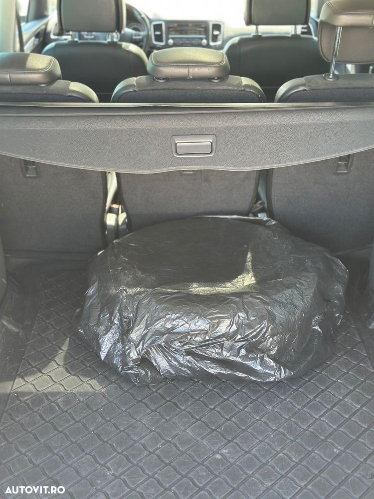 Volkswagen Sharan 2.0 TDI DSG BlueMotion Technology Highline - 16