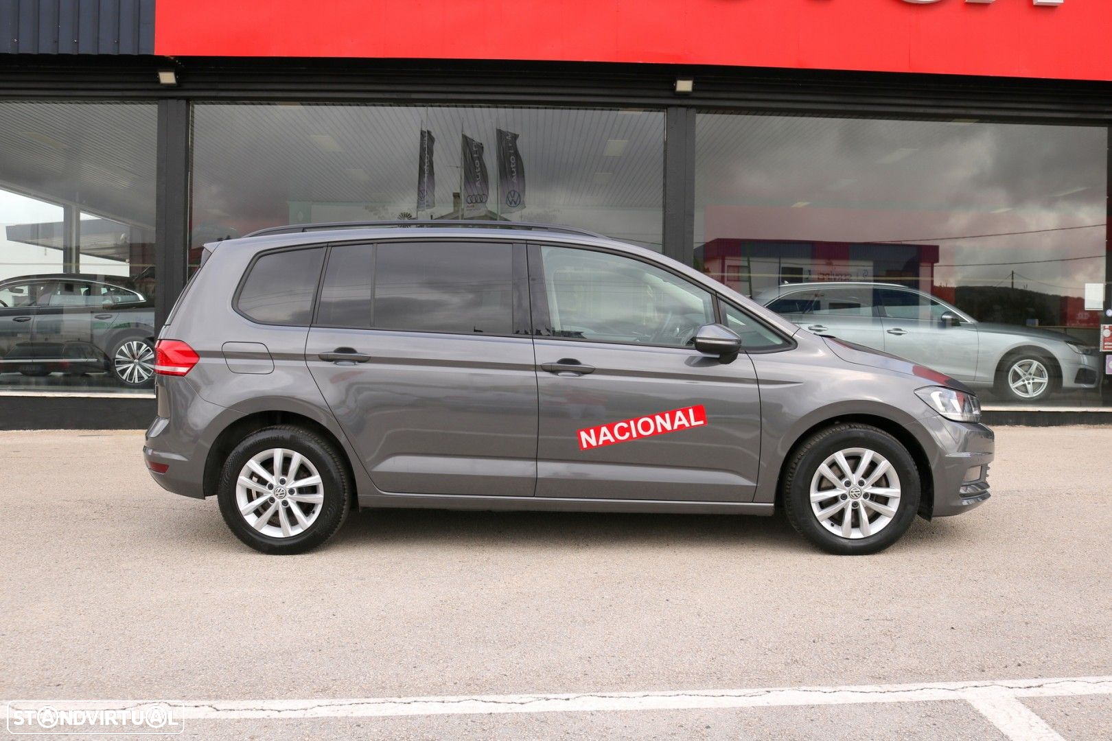 VW Touran 1.6 TDI Confortline DSG - 10