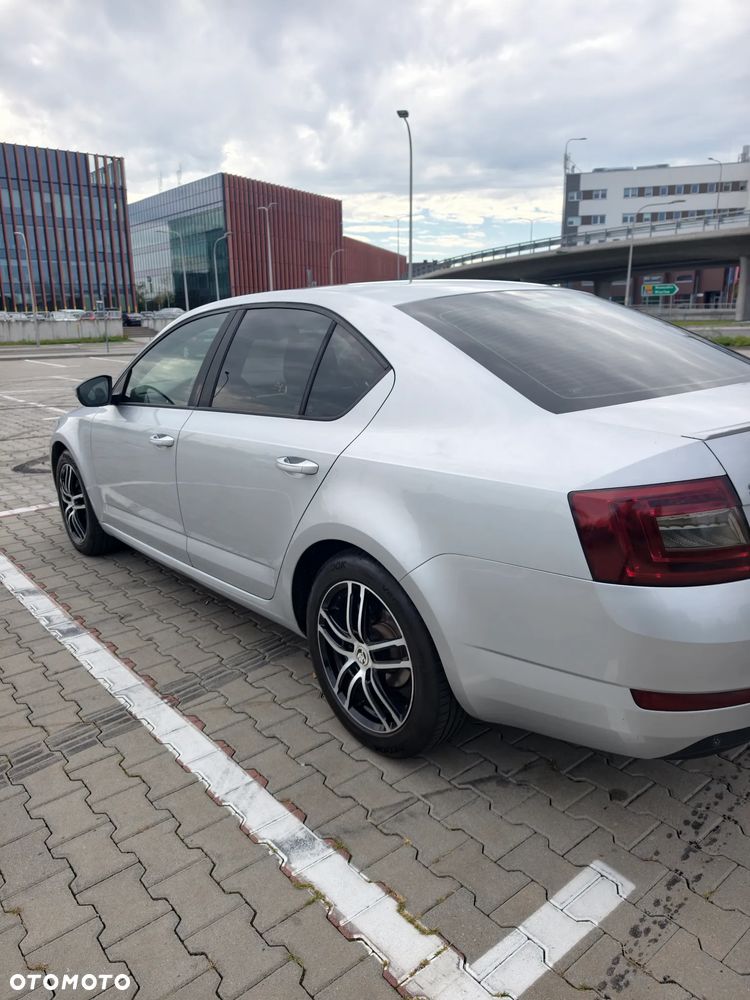 Skoda Octavia 2.0 TDI Style - 3