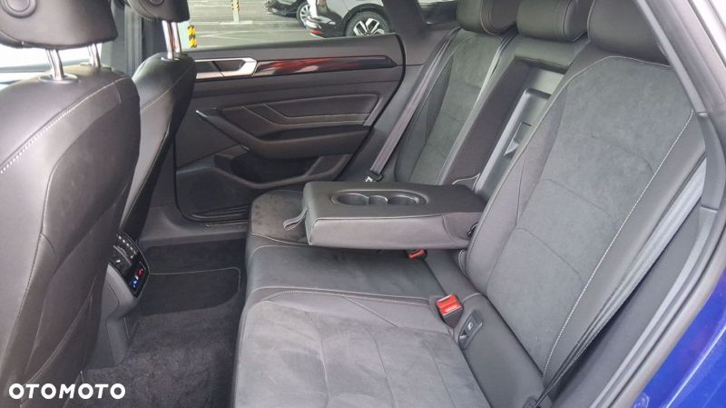 Volkswagen Arteon 2.0 TDI SCR DSG R-Line - 13