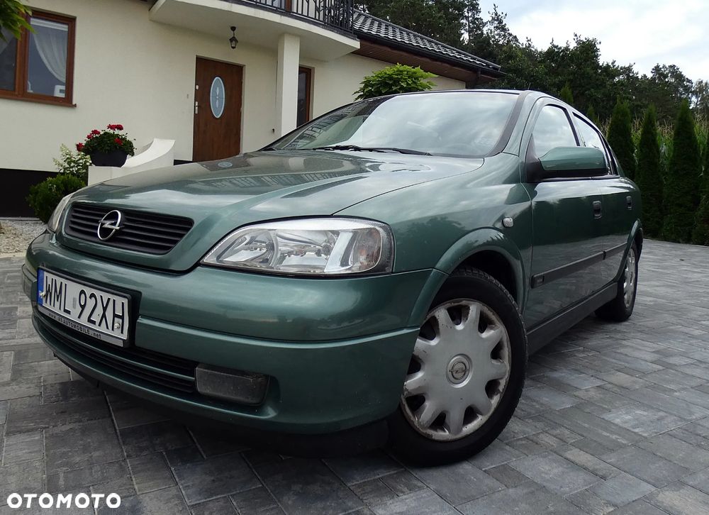 Opel Astra 1.6 Sportive - 7