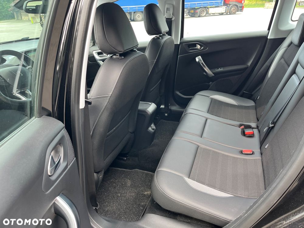 Peugeot 2008 BlueHDi FAP 120 STOP & START Allure - 26