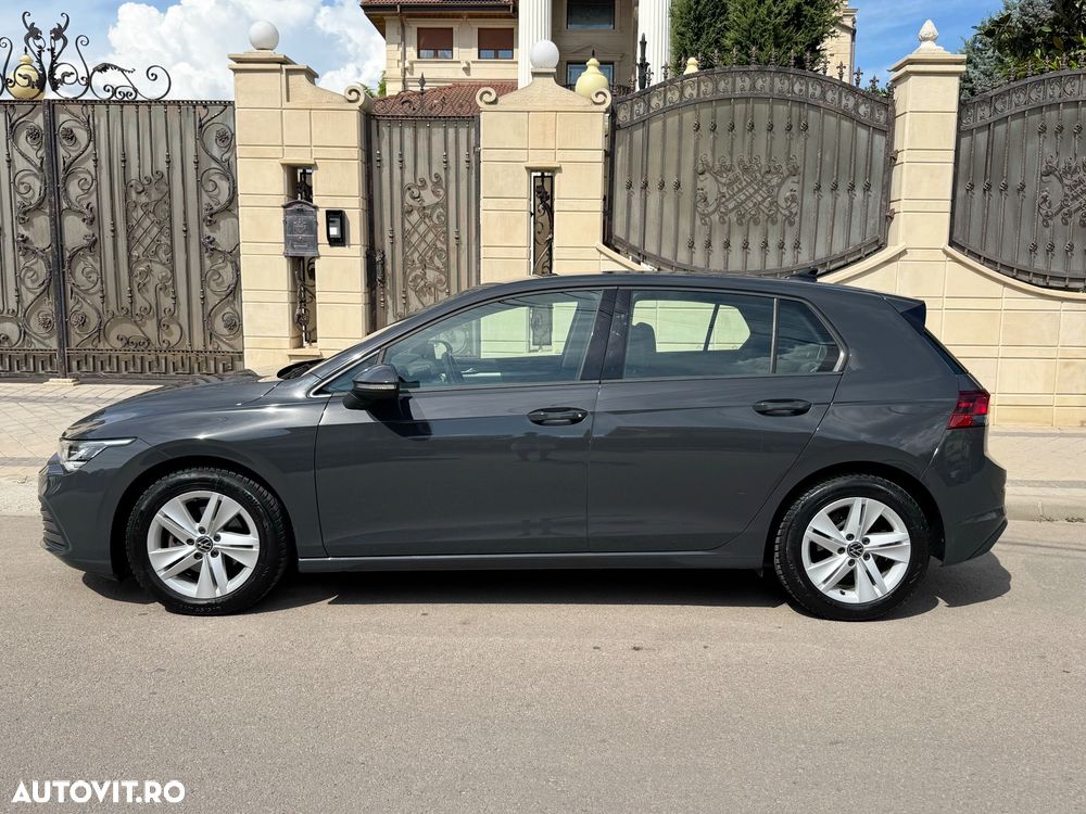 Volkswagen Golf - 11