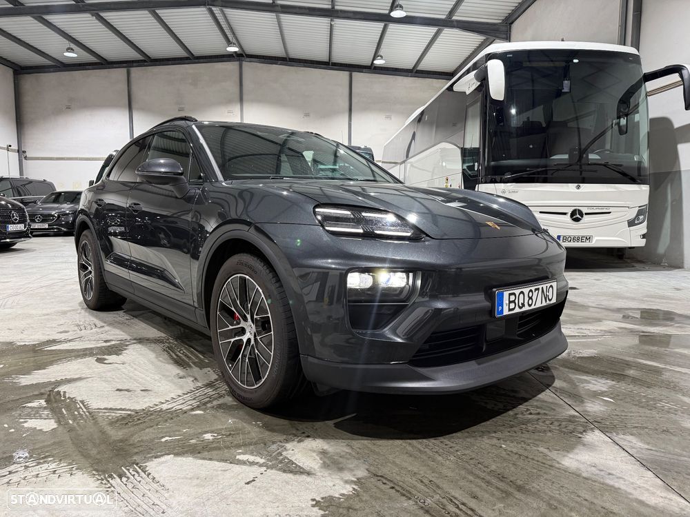 Porsche Macan Electric 4S - 3
