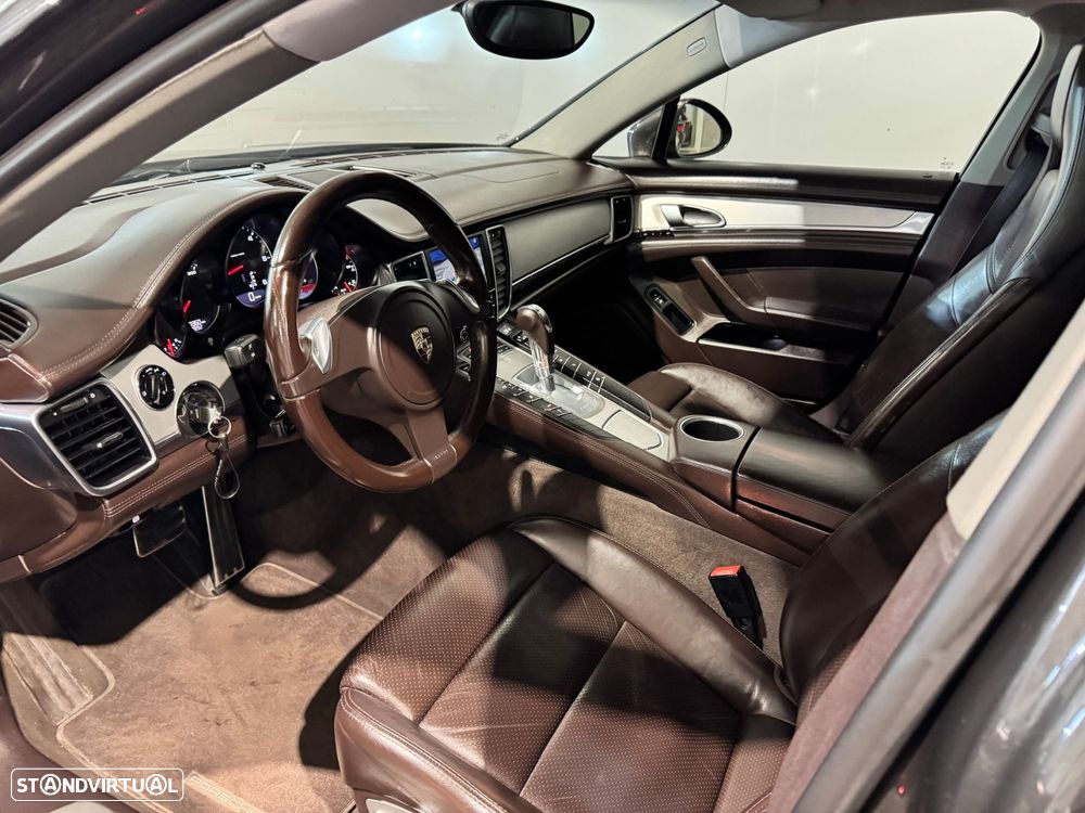 Porsche Panamera - 41