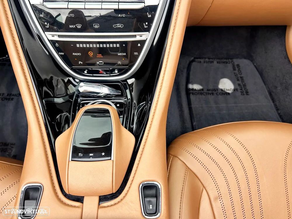 Aston Martin DB11 Coupé V8 Auto - 14