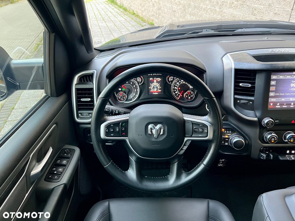 RAM 1500 Crew Cab Shortbed Bighorn - 22