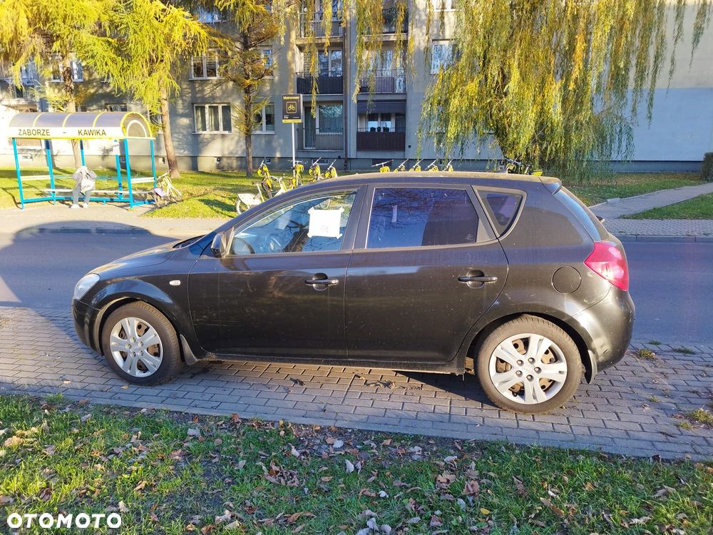 Kia Ceed 1.6 Comfort + - 9