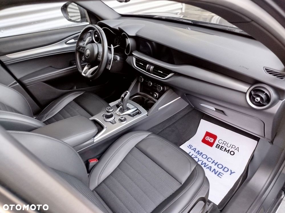 Alfa Romeo Stelvio 2.0 Turbo Sprint Q4 - 13