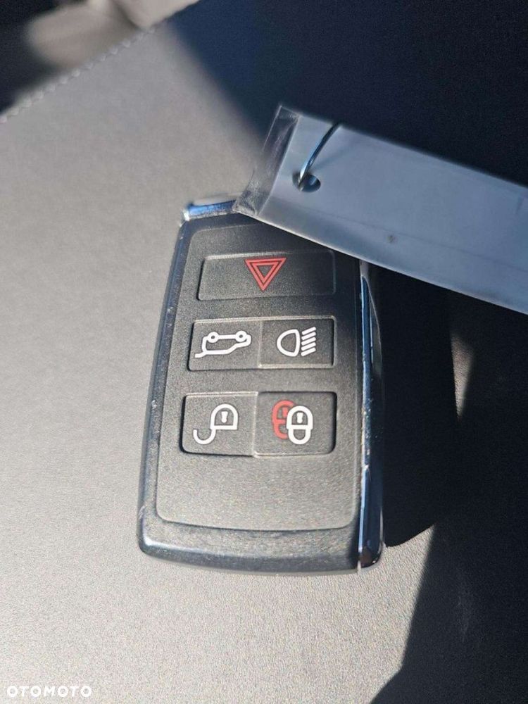 Land Rover Defender - 9