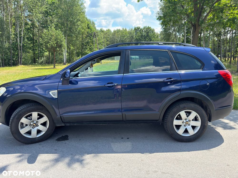 Chevrolet Captiva 2.4 LS 5os - 8