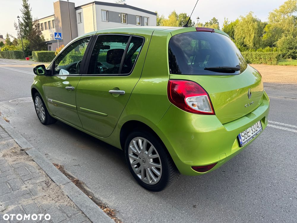 Renault Clio 1.2 TCE Authentique - 24