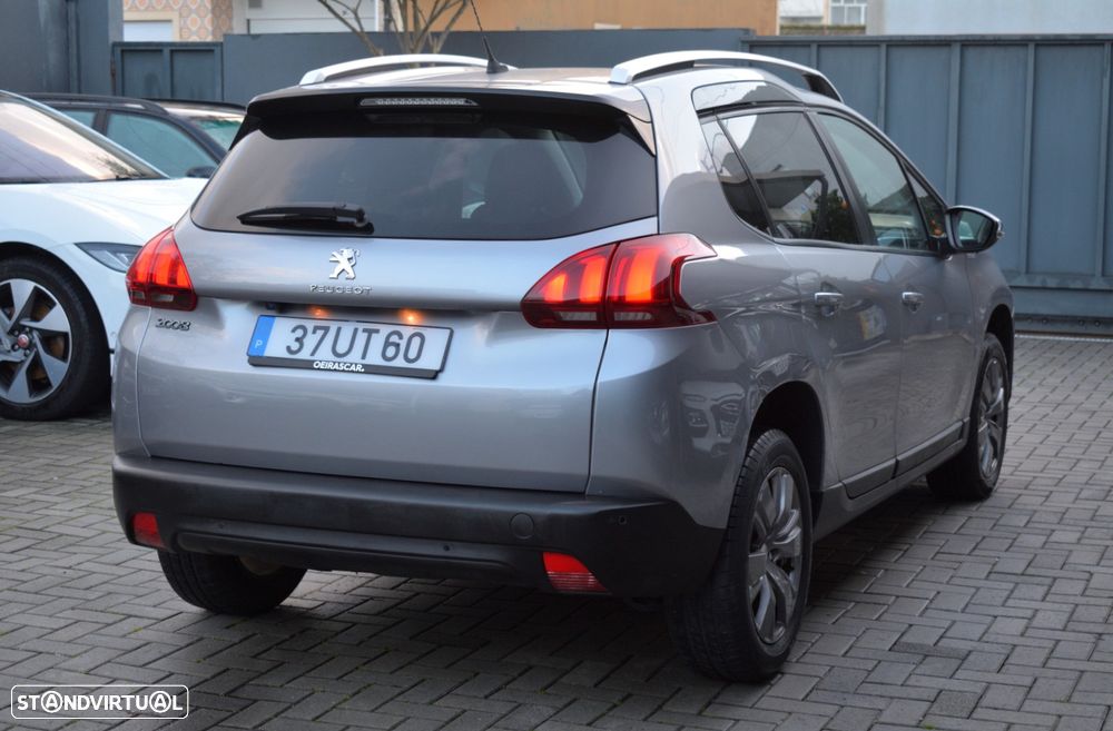 Peugeot 2008 1.2 PureTech Style - 11