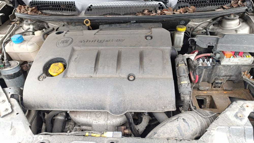 36278 Fiat Bravo 2 model od 07-10 silnik 1.9 JTD 120 km 192A8000 lakier 272 - 7